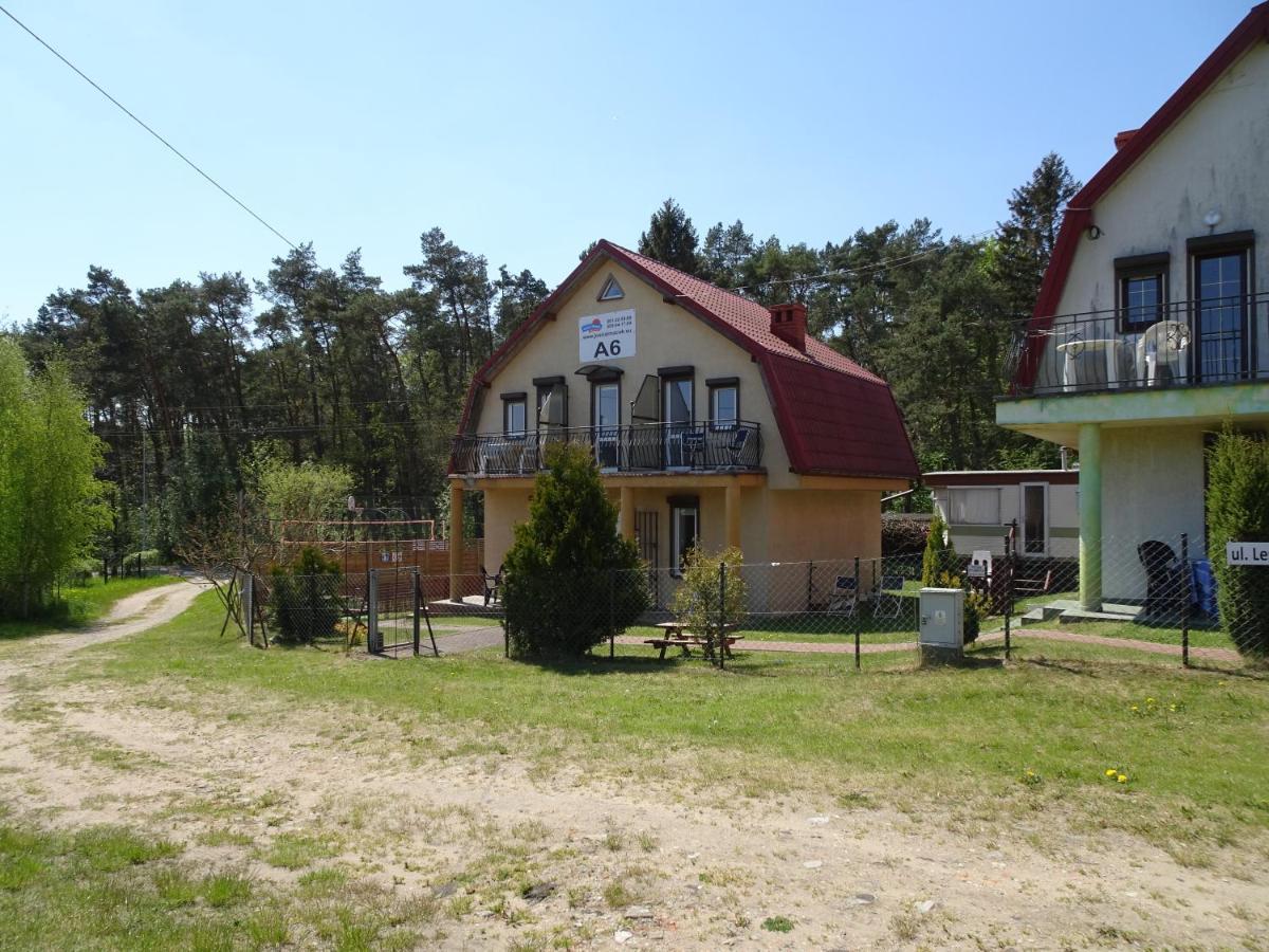 O.W. "Joasia I Maciek" Hotel Jarosławiec Buitenkant foto